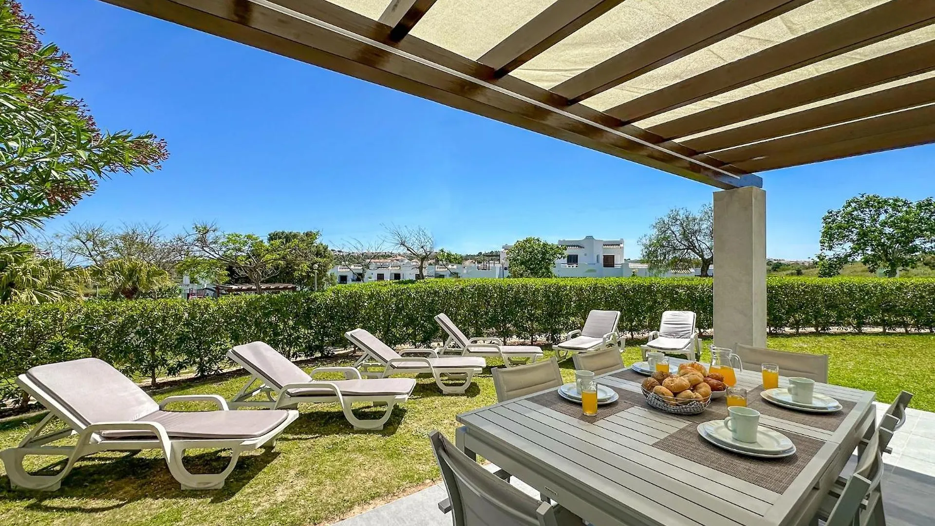 Luxury 3 Bedroom Apartment, Albufeira Resort